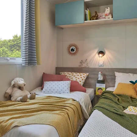 Maeva Respire La Comtesse Belus