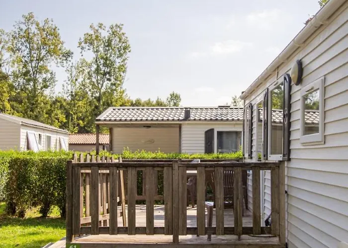 Maeva Respire La Comtesse Belus