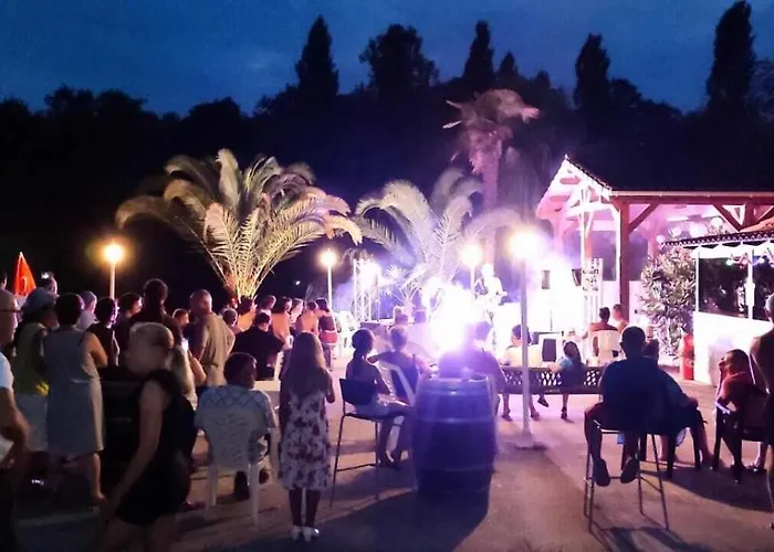 Maeva Respire La Comtesse Belus